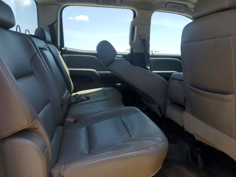 63426376 :رقم المزاد ، 1GC1KUEG0JF208423 vin ، 2018 Chevrolet Silverado مزاد بيع