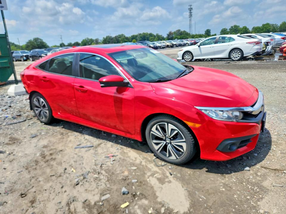 59679736 :رقم المزاد ، JHMFC1F7XJX003863 vin ، 2018 Honda Civic مزاد بيع