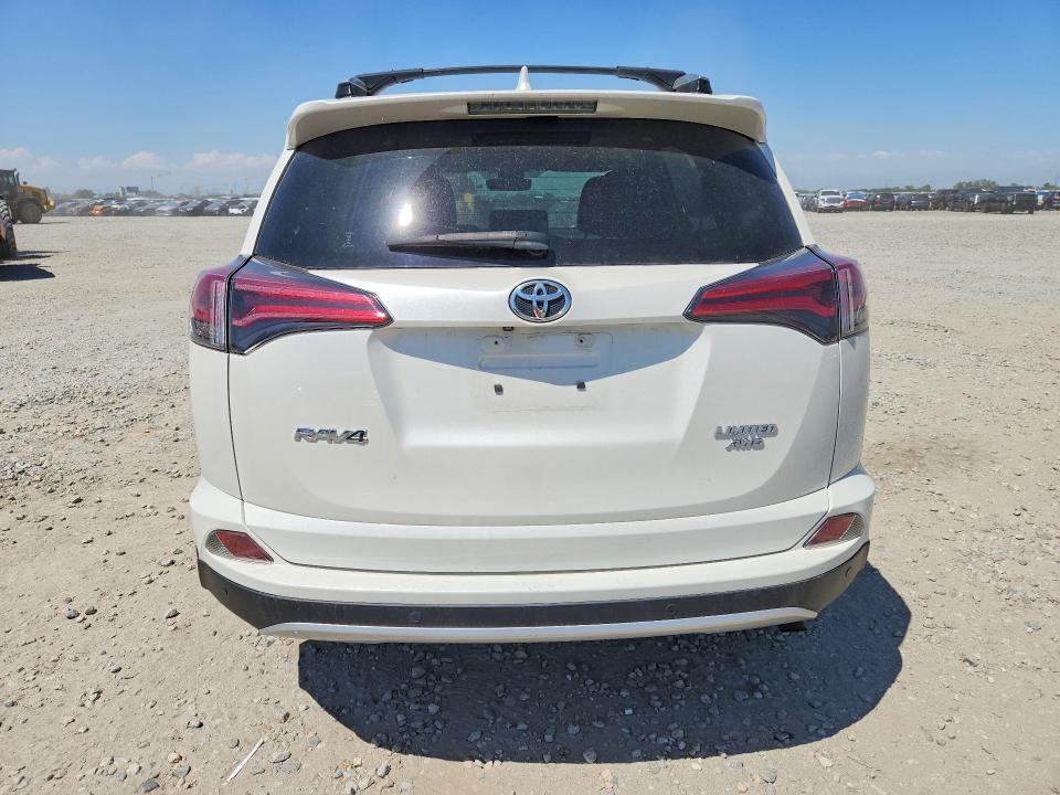 61332006 :رقم المزاد ، JTMDFREV0JJ240265 vin ، 2018 Toyota Rav4 مزاد بيع
