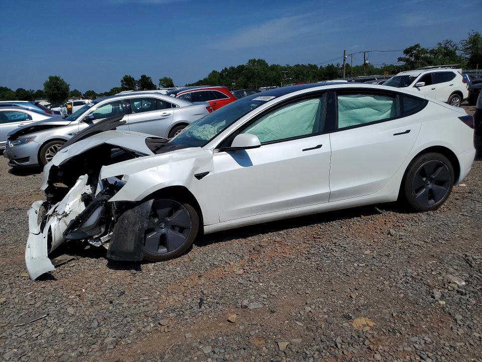 Продаж на аукціоні авто 2022 Tesla Model 3, vin: 5YJ3E1EA8NF357084, номер лоту: 61703656