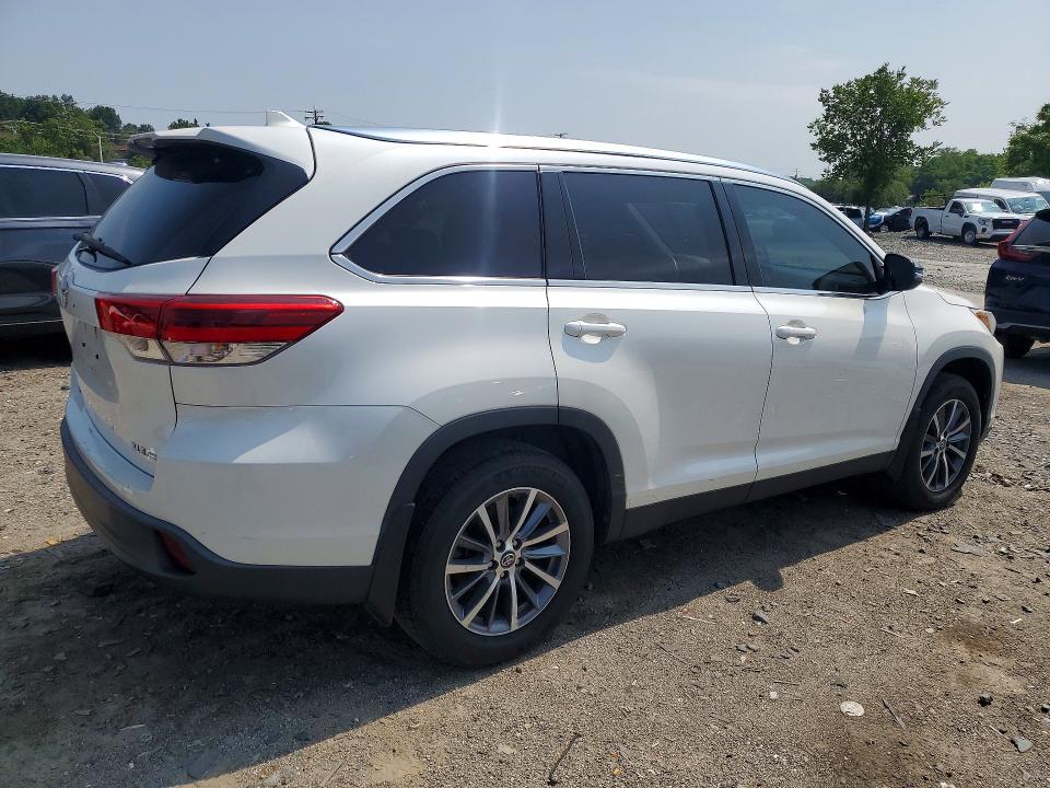 2019 Toyota Highlander მანქანა იყიდება აუქციონზე, vin: 5TDJZRFH2KS570092, აუქციონის ნომერი: 61350006