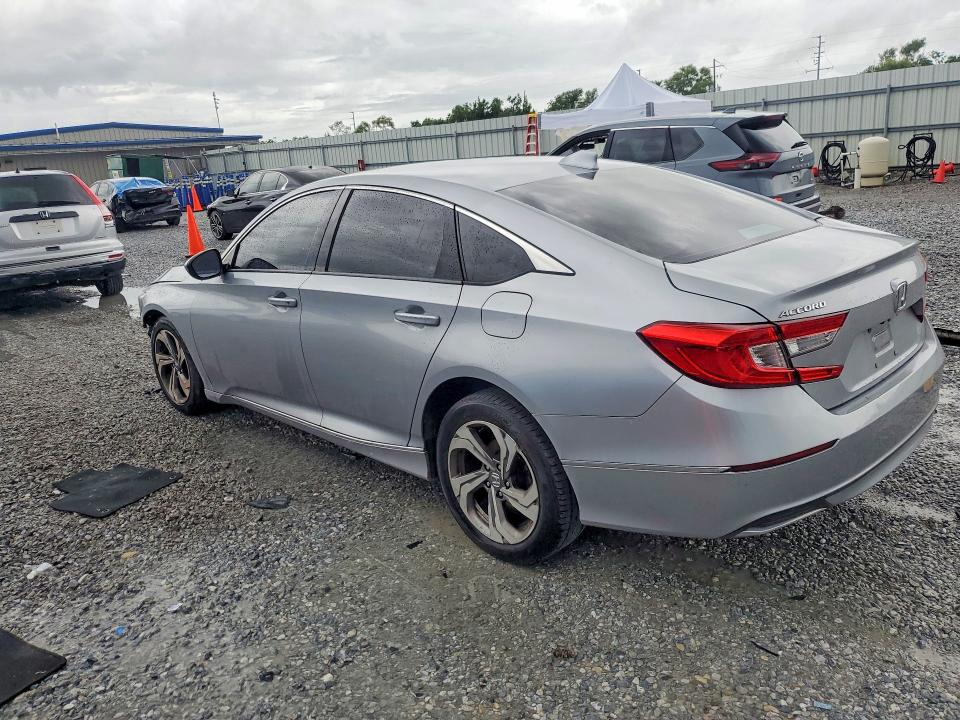 60574326 :رقم المزاد ، 1HGCV1F41JA067878 vin ، 2018 Honda Accord مزاد بيع