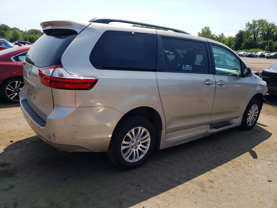 Aukcja sprzedaży 2017 Toyota Sienna, vin: 5TDYZ3DC8HS812511, numer aukcji: 62430826