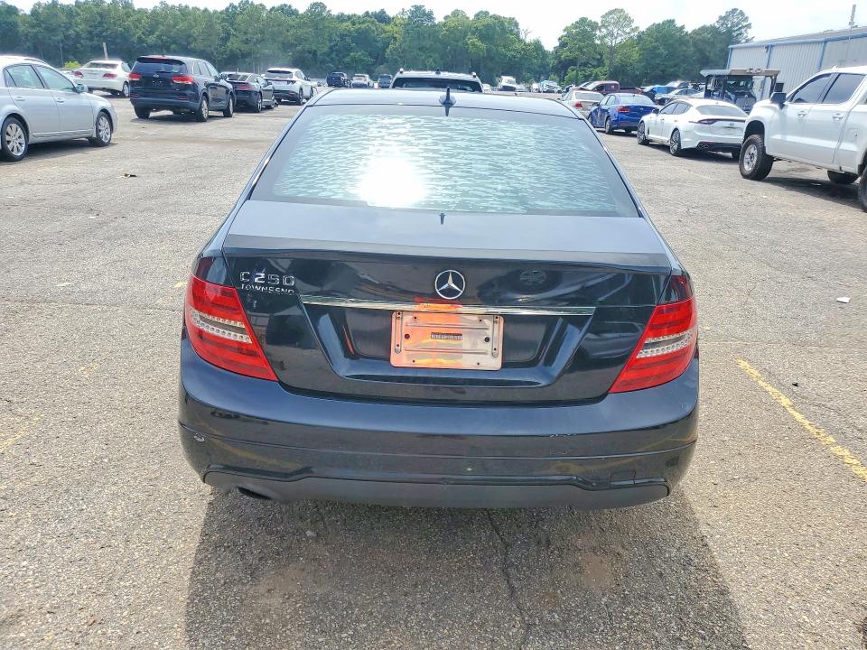 62342266 :رقم المزاد ، WDDGF4HB7DR276077 vin ، 2013 Mercedes-benz C مزاد بيع