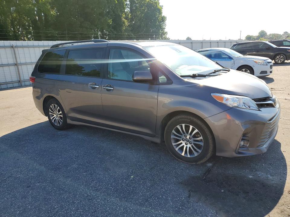 2018 Toyota Sienna მანქანა იყიდება აუქციონზე, vin: 5TDYZ3DC2JS960353, აუქციონის ნომერი: 63132846