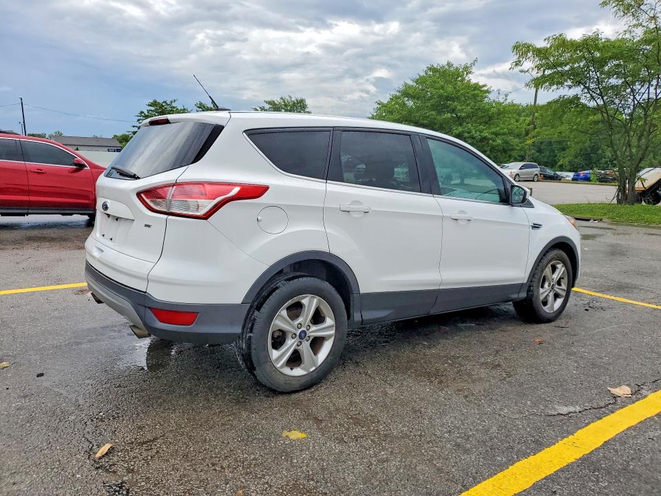 2016 Ford Escape მანქანა იყიდება აუქციონზე, vin: 1FMCU0G7XGUC89682, აუქციონის ნომერი: 60593716