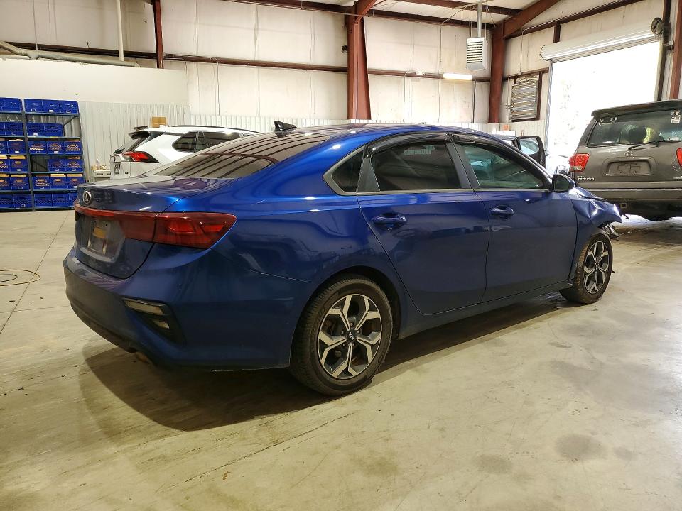 2020 Kia Forte მანქანა იყიდება აუქციონზე, vin: 3KPF24AD5LE248219, აუქციონის ნომერი: 61516206
