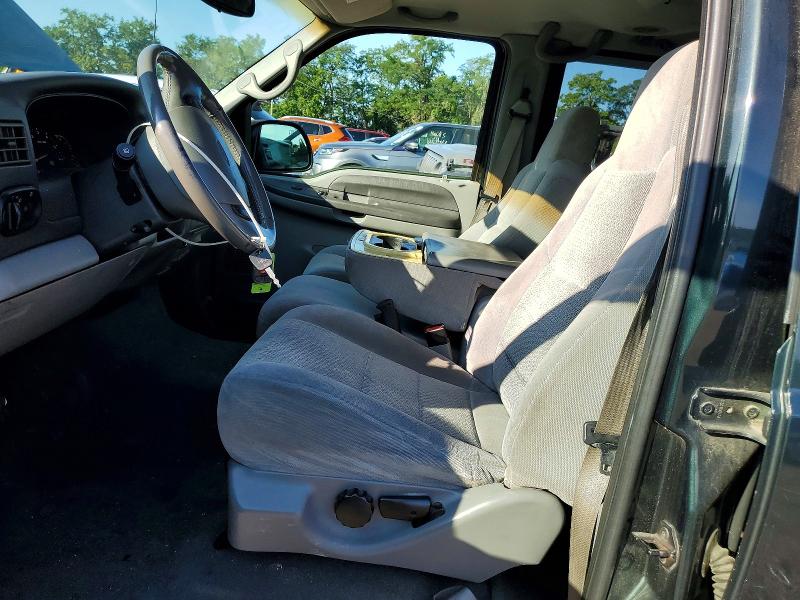 63053166 :رقم المزاد ، 1FMNU40L82EA51680 vin ، 2002 Ford Excursion مزاد بيع