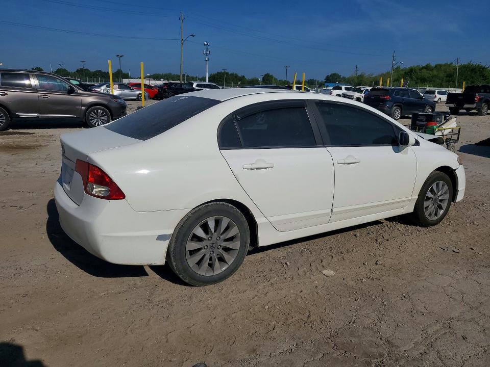 61175736 :رقم المزاد ، 19XFA1F81BE008032 vin ، 2011 Honda Civic مزاد بيع