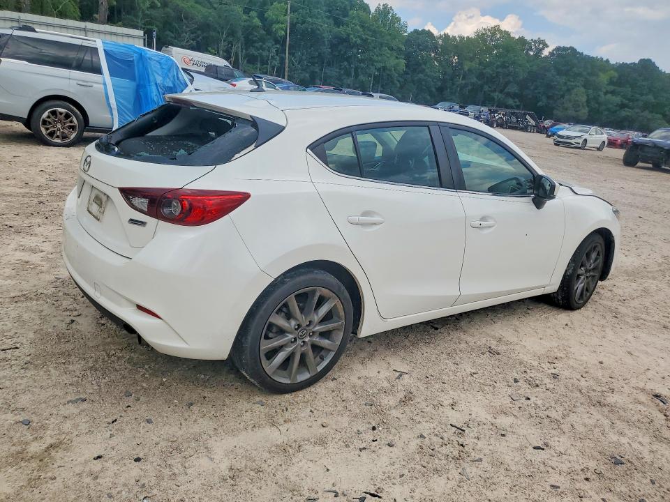 Продаж на аукціоні авто 2018 Mazda 3, vin: 3MZBN1L30JM164382, номер лоту: 60318416