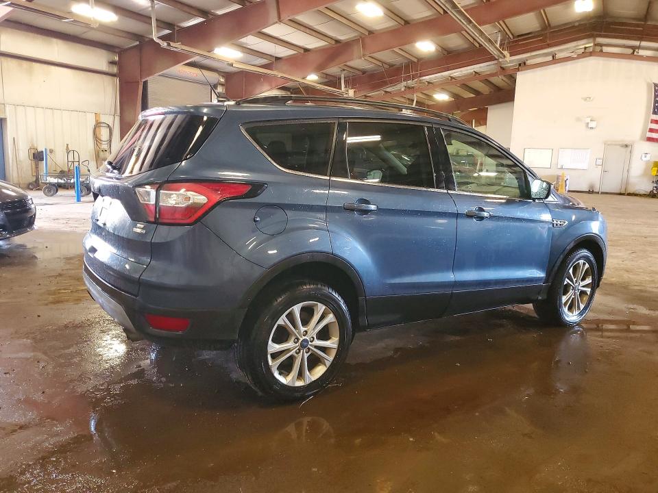 60388006 :رقم المزاد ، 1FMCU9GD2JUC33642 vin ، 2018 Ford Escape مزاد بيع