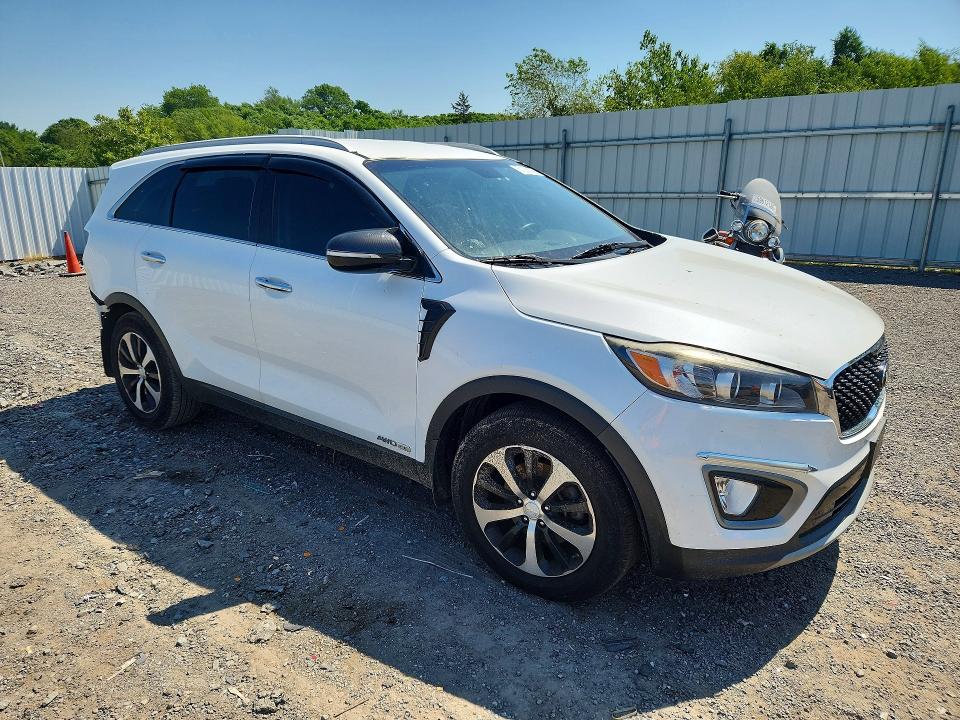 61358756 :رقم المزاد ، 5XYPHDA53GG159043 vin ، 2016 Kia Sorento مزاد بيع