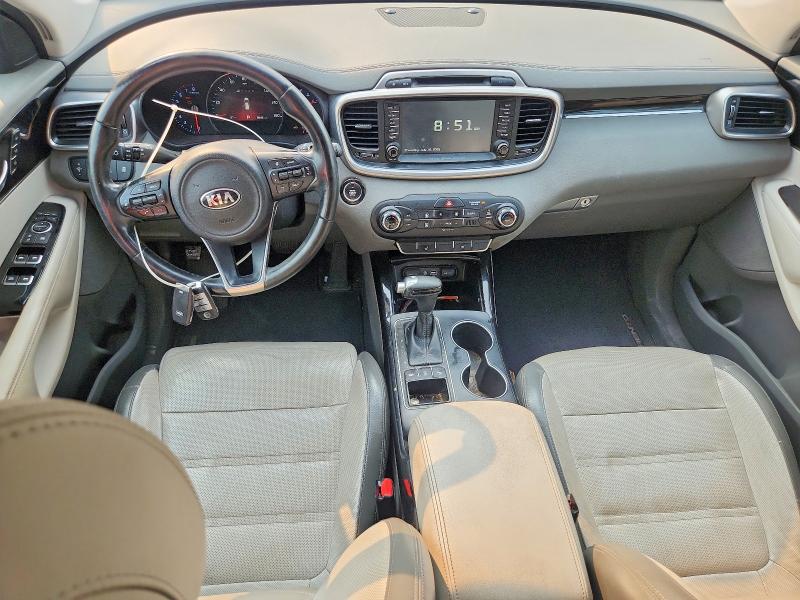 60526706 :رقم المزاد ، 5XYPKDA56HG221344 vin ، 2017 Kia Sorento مزاد بيع
