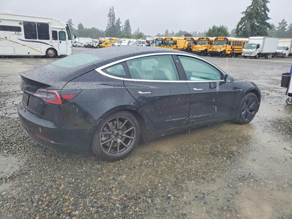60863036 :رقم المزاد ، 5YJ3E1EA0LF740885 vin ، 2020 Tesla Model 3 مزاد بيع