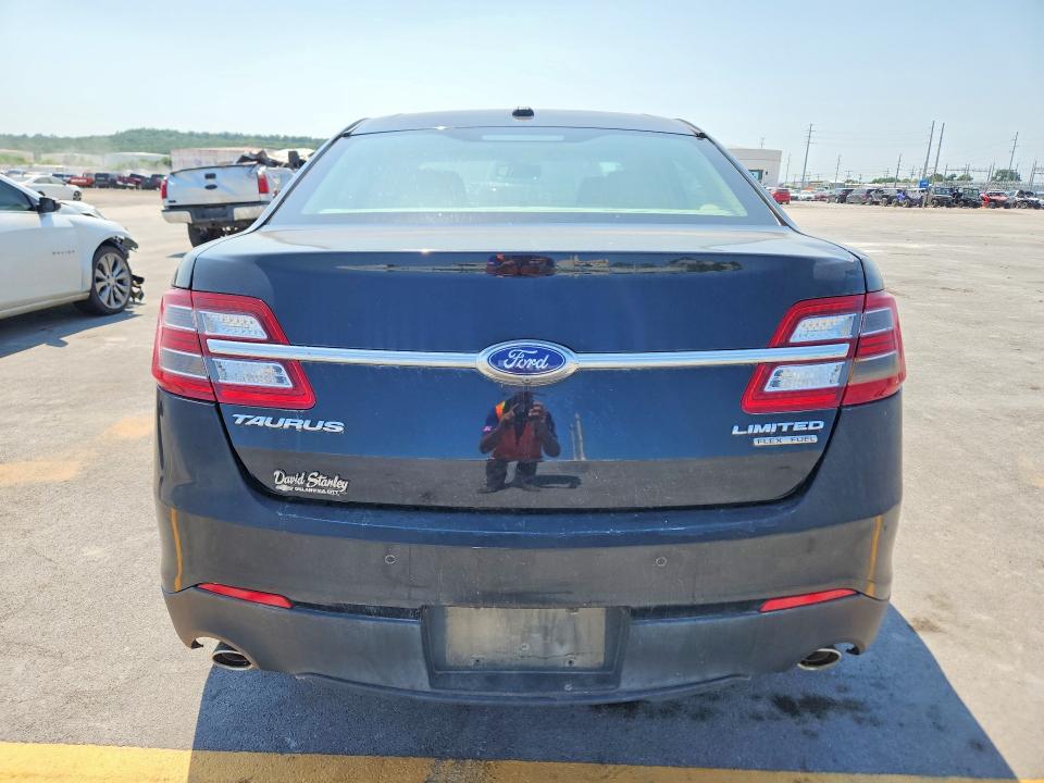 62436136 :رقم المزاد ، 1FAHP2F80JG130009 vin ، 2018 Ford Taurus مزاد بيع
