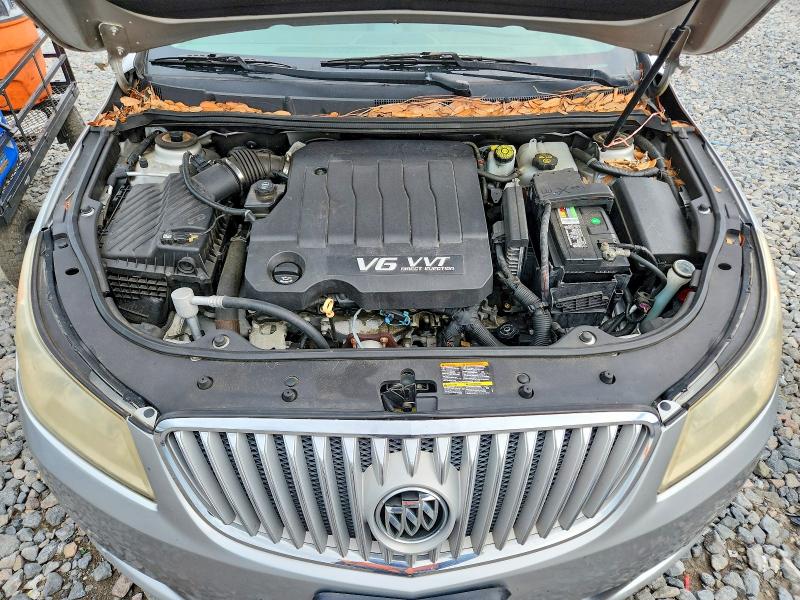 62871356 :رقم المزاد ، 1G4GC5EGXAF273806 vin ، 2010 Buick Lacrosse مزاد بيع