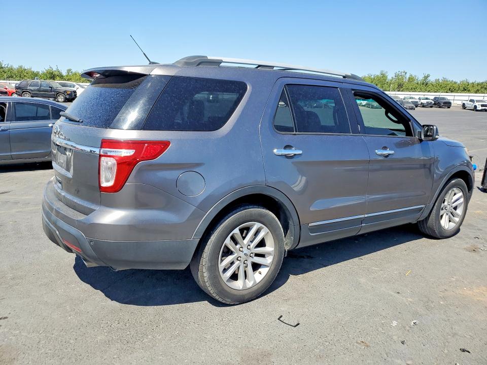 Продажа на аукционе авто 2012 Ford Explorer, vin: 1FMHK7D8XCGA17529, номер лота: 61348206