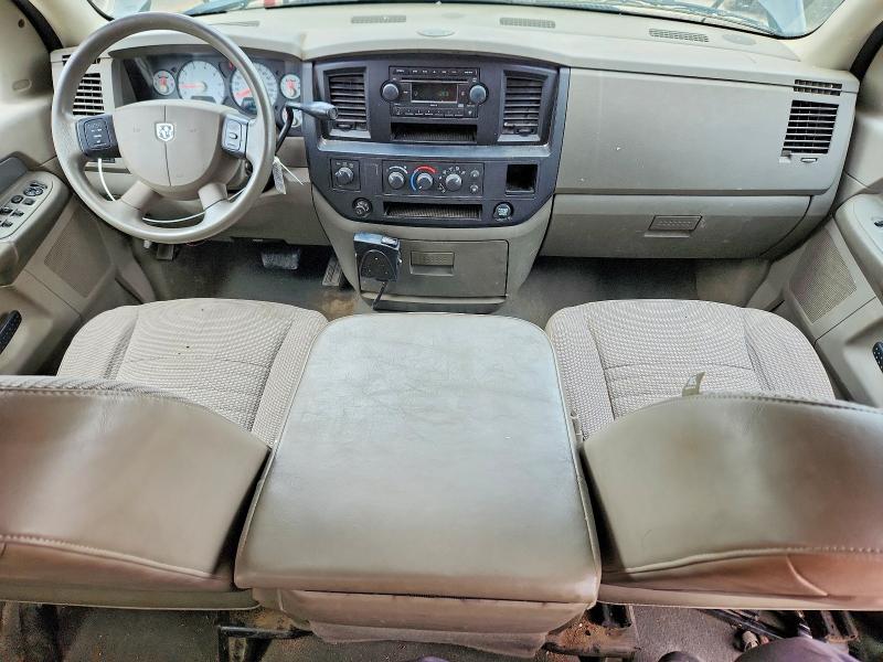 62121796 :رقم المزاد ، 1D7HU18278J184982 vin ، 2008 Dodge Ram 1500 مزاد بيع