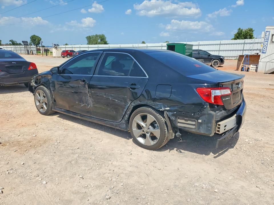 61935756 :رقم المزاد ، 4T1BF1FK4EU835228 vin ، 2014 Toyota Camry مزاد بيع
