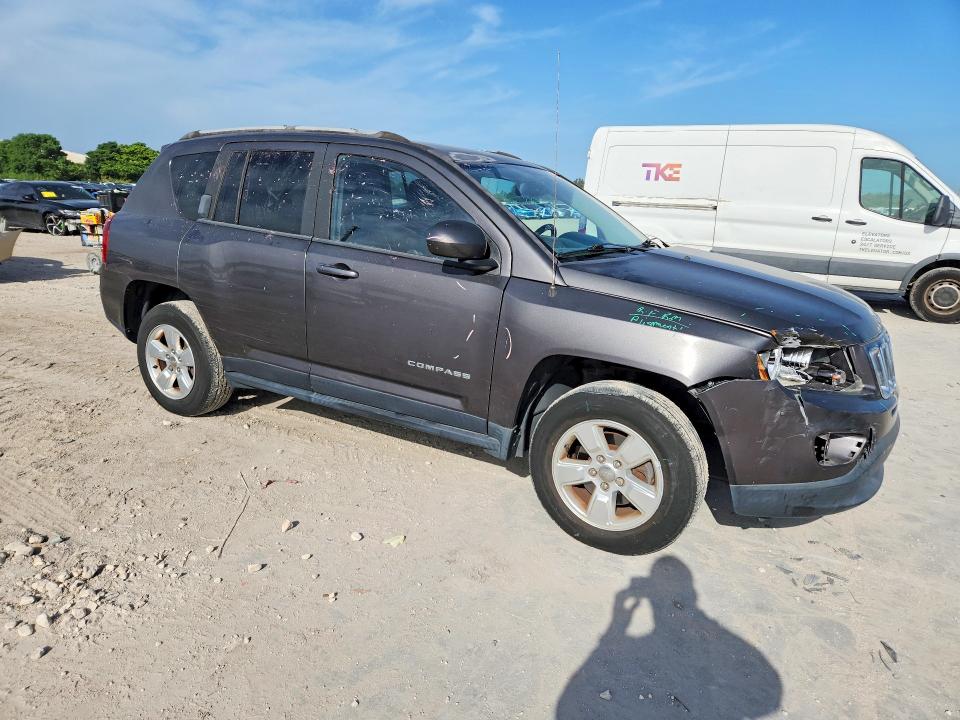 60814066 :رقم المزاد ، 1C4NJCEA7GD655779 vin ، 2016 Jeep Compass مزاد بيع