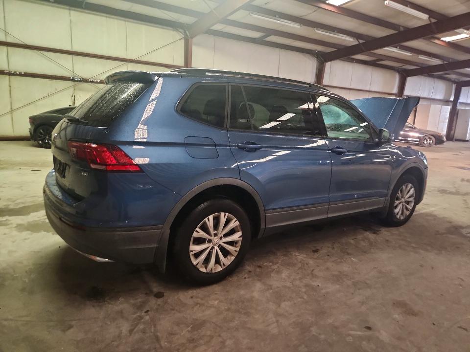 Продажа на аукционе авто 2018 Volkswagen Tiguan, vin: 3VV1B7AX0JM059116, номер лота: 62354926