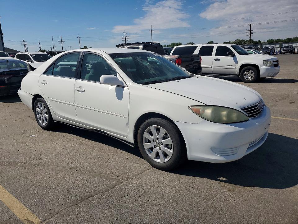 59962356 :رقم المزاد ، 4T1BF30K95U092957 vin ، 2005 Toyota Camry مزاد بيع