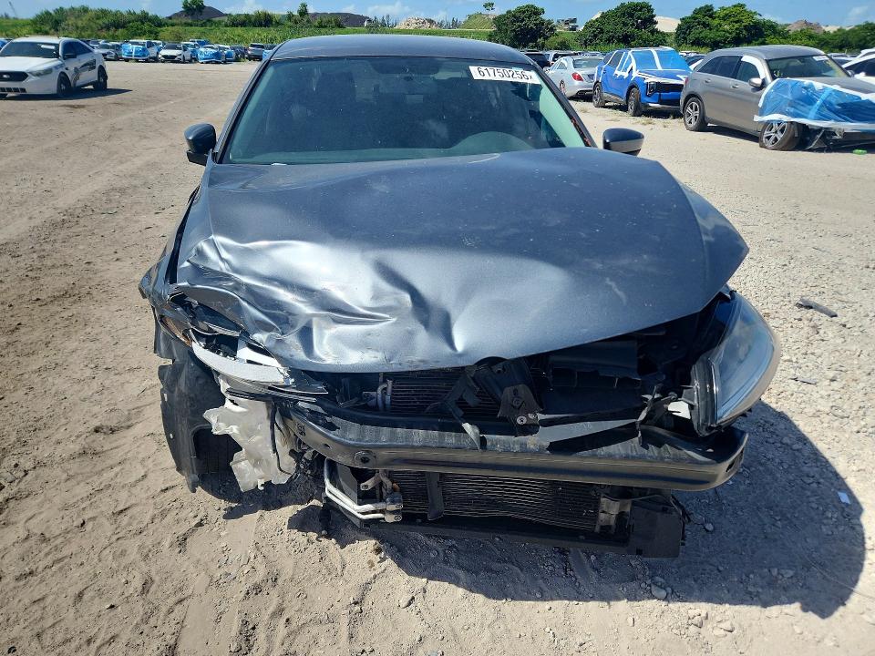 Продаж на аукціоні авто 2018 Volkswagen Jetta, vin: 3VW2B7AJ3JM230260, номер лоту: 61750256