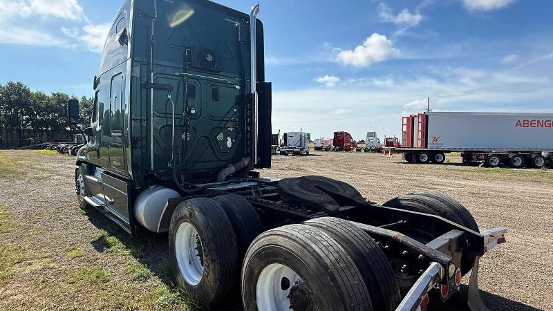 2015 Freightliner Cascadia 125 მანქანა იყიდება აუქციონზე, vin: 3AKJGLD65FSGC4864, აუქციონის ნომერი: 63187276