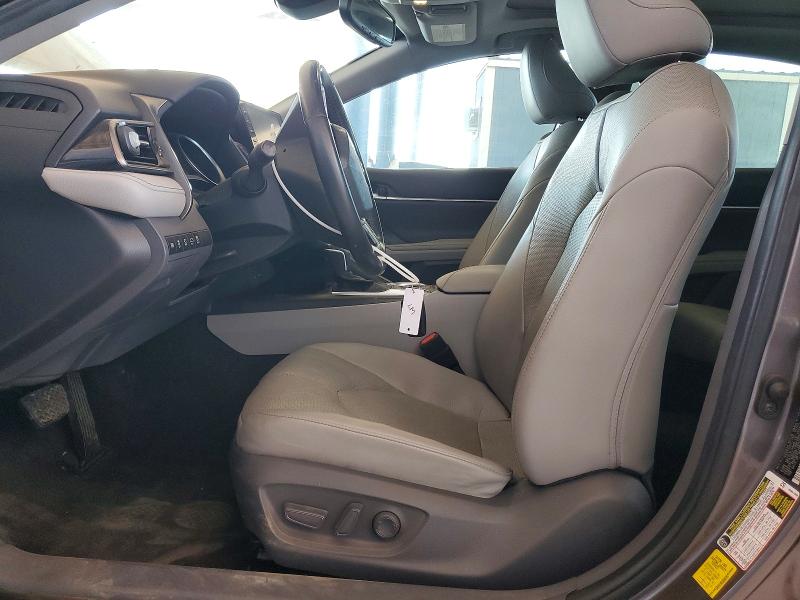 60018226 :رقم المزاد ، 4T1FZ1AK4MU050318 vin ، 2021 Toyota Camry مزاد بيع