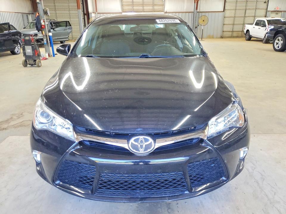 2015 Toyota Camry მანქანა იყიდება აუქციონზე, vin: 4T1BF1FKXFU001157, აუქციონის ნომერი: 60262696