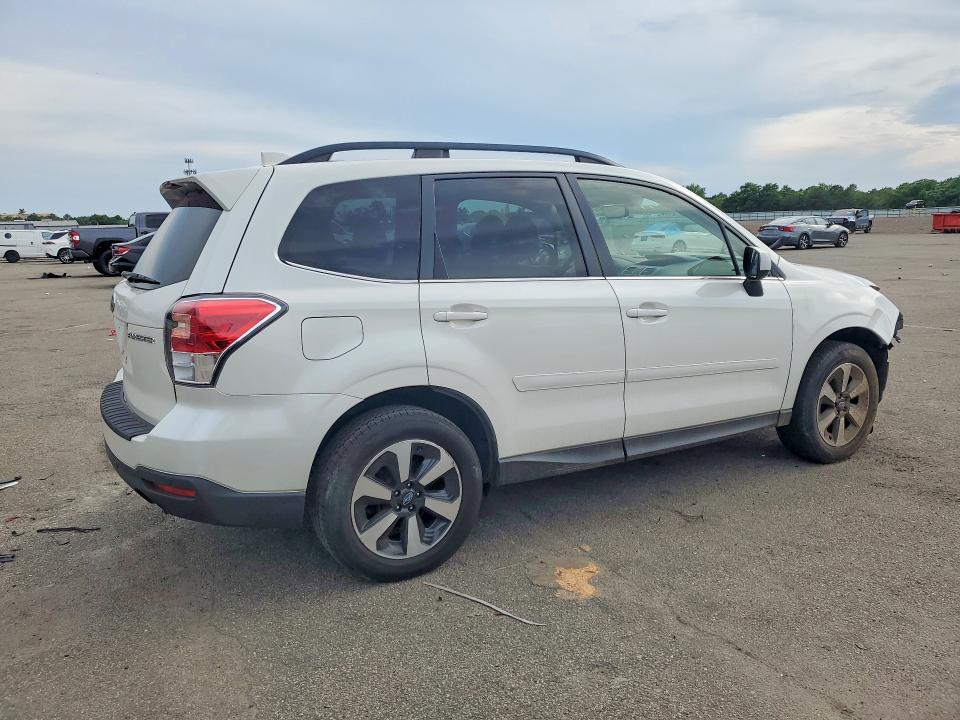 Продажа на аукционе авто 2018 Subaru Forester, vin: JF2SJARC5JH555328, номер лота: 59241866