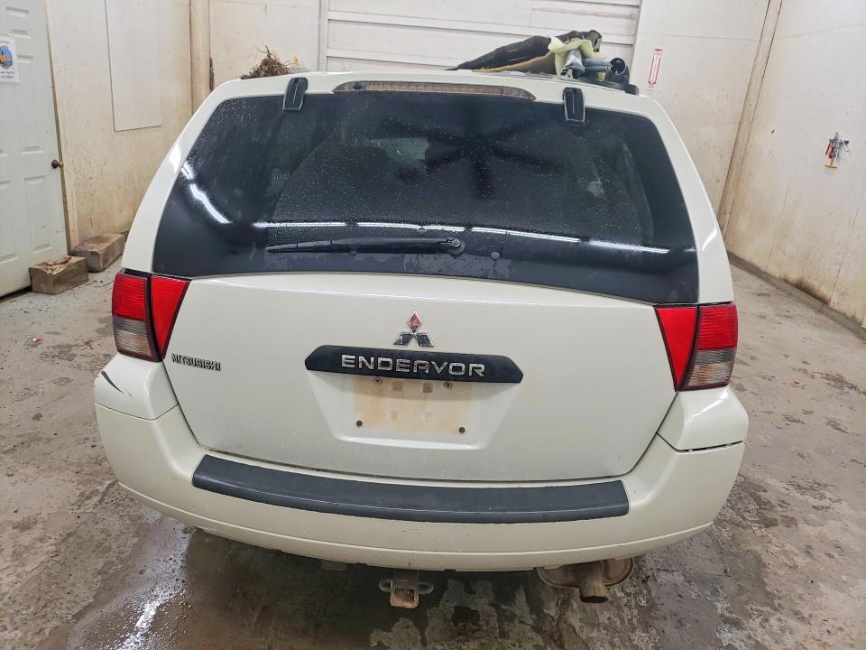 60464846 :رقم المزاد ، 4A4MM21SX8E034312 vin ، 2008 Mitsubishi Endeavor مزاد بيع
