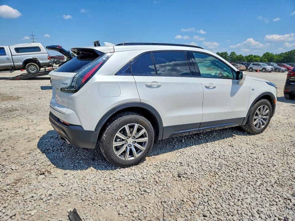 Продажа на аукционе авто 2022 Cadillac Xt4, vin: 1GYFZFR49NF105434, номер лота: 63213746