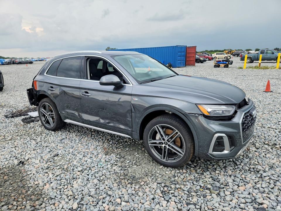 62768376 :رقم المزاد ، WA1G2AFY8M2067588 vin ، 2021 Audi Q5 E مزاد بيع
