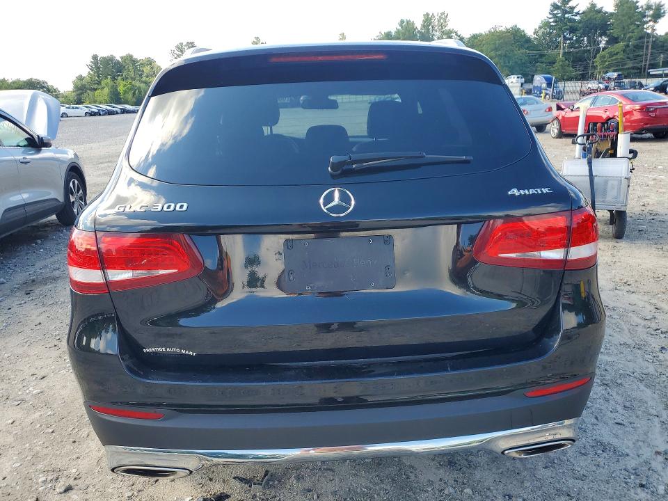 63214876 :رقم المزاد ، WDC0G4KB7HF196636 vin ، 2017 Mercedes-benz Glc مزاد بيع