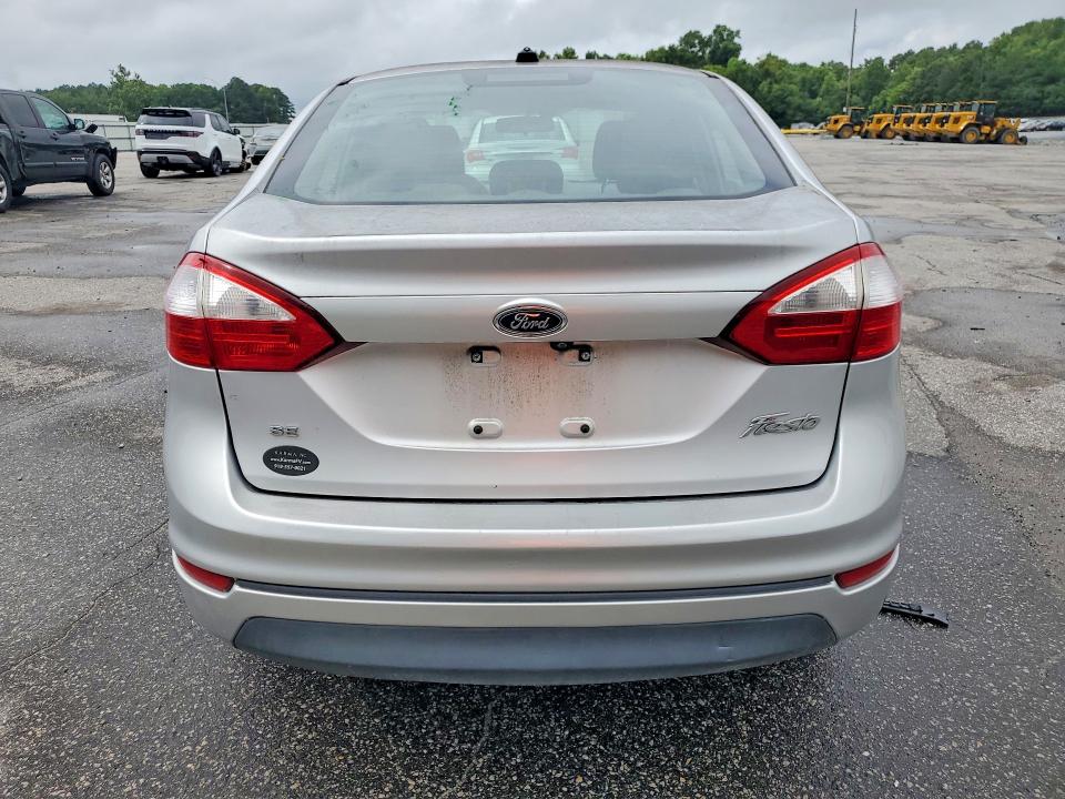 60494506 :رقم المزاد ، 3FADP4BJ9JM108244 vin ، 2018 Ford Fiesta مزاد بيع