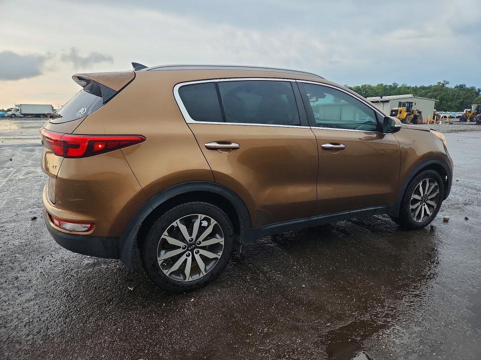 61696406 :رقم المزاد ، KNDPN3AC0H7212992 vin ، 2017 Kia Sportage مزاد بيع