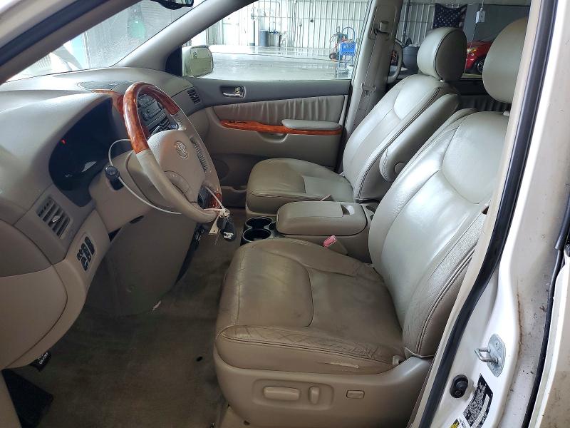 60204126 :رقم المزاد ، 5TDBA22C26S062918 vin ، 2006 Toyota Sienna مزاد بيع
