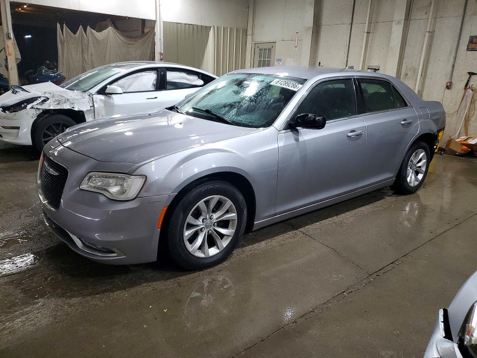 2015 Chrysler 300 მანქანა იყიდება აუქციონზე, vin: 2C3CCAAG3FH786651, აუქციონის ნომერი: 61289286