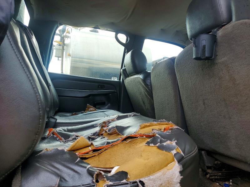 60989956 :رقم المزاد ، 1GBJC33D06F198777 vin ، 2006 Chevrolet Silverado مزاد بيع