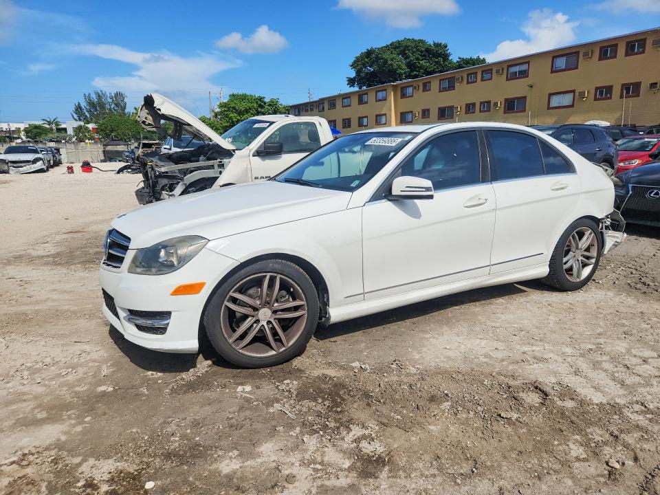 Продажа на аукционе авто 2014 Mercedes-benz C, vin: WDDGF4HB6ER316148, номер лота: 60359886