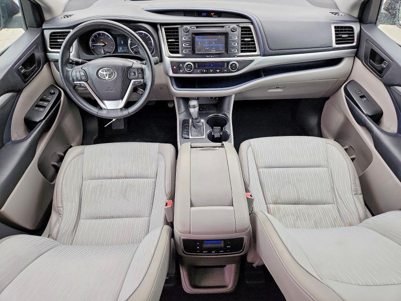 62262146 :رقم المزاد ، 5TDZKRFHXFS085356 vin ، 2015 Toyota Highlander مزاد بيع