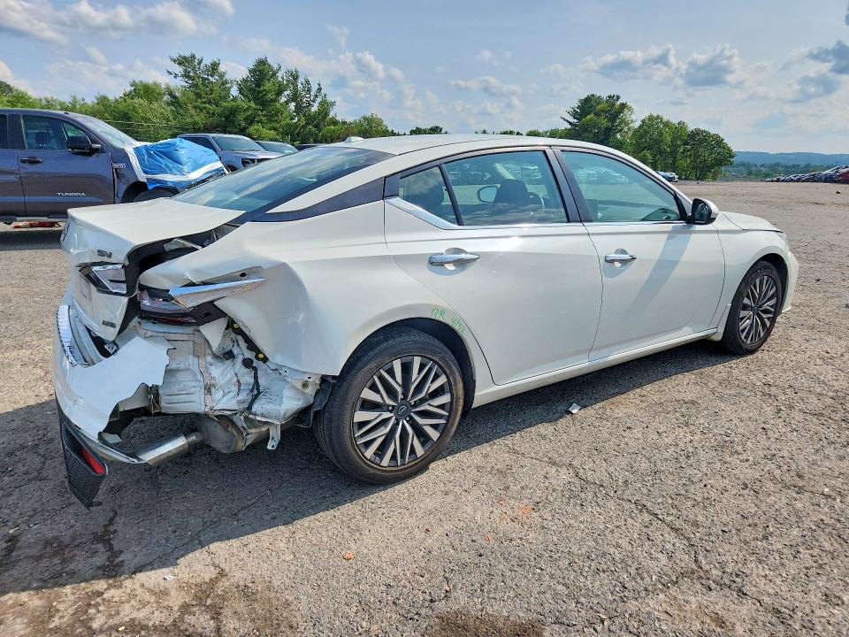 Продажа на аукционе авто 2023 Nissan Altima, vin: 1N4BL4DW7PN333465, номер лота: 62234156