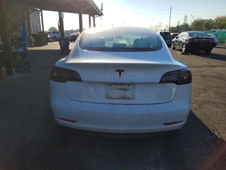 Продажа на аукционе авто 2018 Tesla Model 3, vin: 5YJ3E1EBXJF081400, номер лота: 61976656