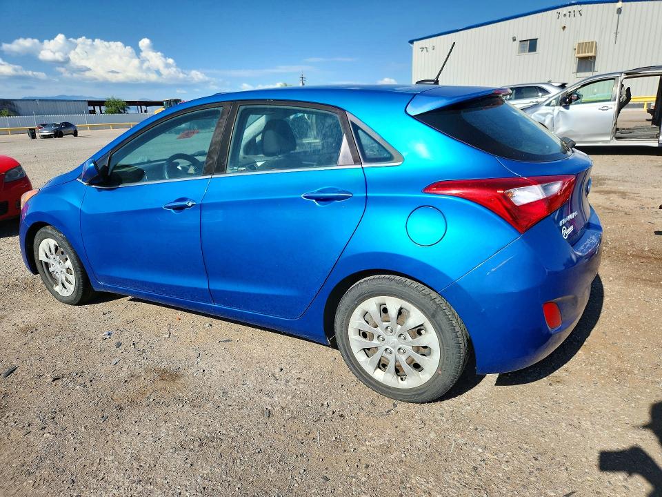 2017 Hyundai Elantra Gt მანქანა იყიდება აუქციონზე, vin: KMHD35LH4HU350013, აუქციონის ნომერი: 62928126
