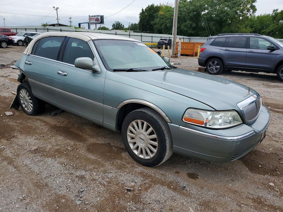 Aukcja sprzedaży 2004 Lincoln Town Car, vin: 1LNHM81W24Y687798, numer aukcji: 61877756