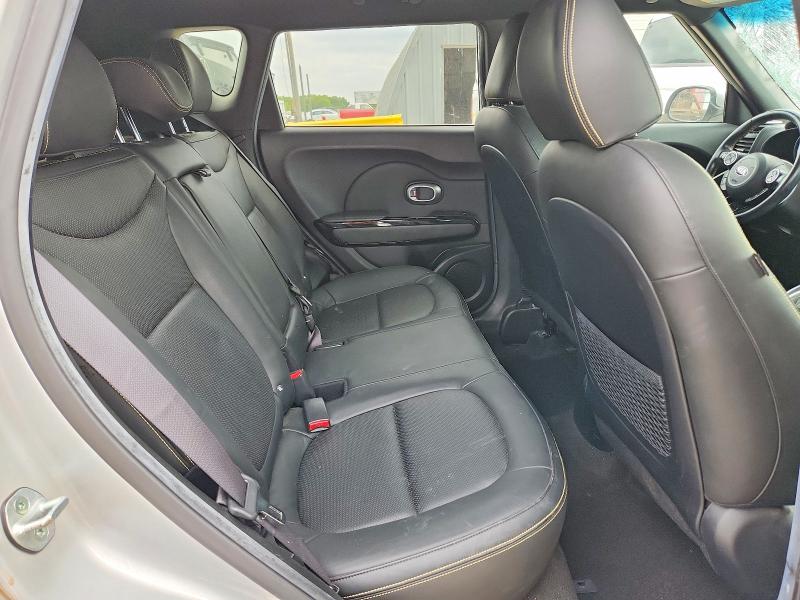 61397136 :رقم المزاد ، KNDJP3A54F7770651 vin ، 2015 Kia Soul مزاد بيع