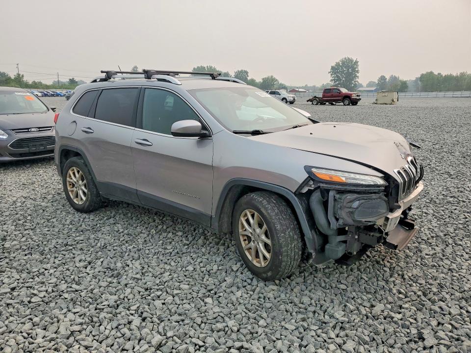59886306 :رقم المزاد ، 1C4PJMCS1FW725466 vin ، 2015 Jeep Cherokee مزاد بيع