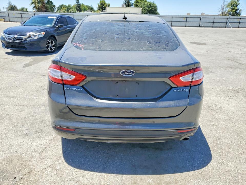 61785256 :رقم المزاد ، 3FA6P0LU5GR359512 vin ، 2016 Ford Fusion مزاد بيع