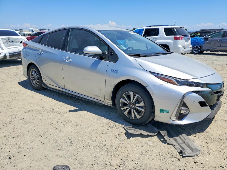 61191326 :رقم المزاد ، JTDKARFP8H3021168 vin ، 2017 Toyota Prius Prime مزاد بيع